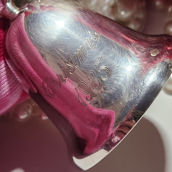 Vintage 1985 Reed & Barton Silver Christmas Bell Ornament - Picture 5 of 7